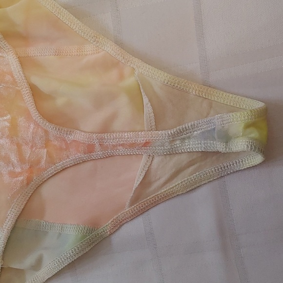 Aritzia Wilfred Free Halsey Soft Rainbow Tie Dye - Picture 4 of 9